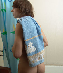 Eric taking a bath 5d0b4fb8056ab.jpg
