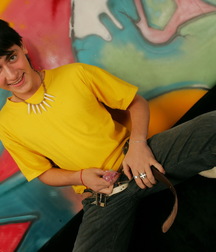 Harry having fun 5d0b51051b8a2.jpg