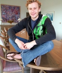 Guys in flip flops 3 5d0b73617c93a.jpg