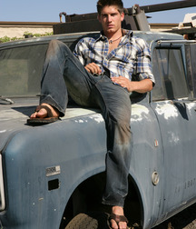 Guys in flip flops 3 5d0b738be80bd.jpg