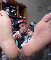 Wanna lick some smelly feet 5d0bd349b244c.jpg