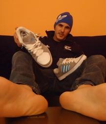 Wanna lick some smelly feet 5d0bd3694fdcd.jpg