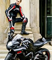 Biker hotties 2 5d0bd832ddd9d.jpg