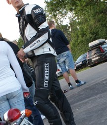 Biker hotties 2 5d0bd84ceb85a.jpg