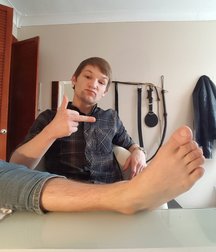 Gary from UK 5d0d8a82d5fbf.jpg