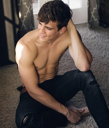 Hotties in Jeans 3 5d0e31997c187.jpg