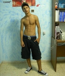 Boys in chucks 2 5d0e3471919d2.jpg