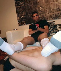 The service boys 5d0e39d866bd2.jpg