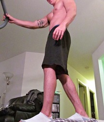 The service boys 5d0e39f790b50.jpg