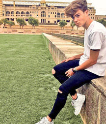 Skinny jeans 2 5d0e56b36cb7c.jpg