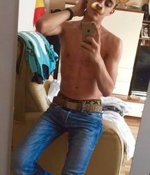 Skinny jeans 2 5d0e56d7c6a1a.jpg