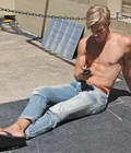 Feet must be worshipped 5d0f384c0477a.jpg