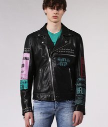Bikers and leather love 5d1095c0812e2.jpg