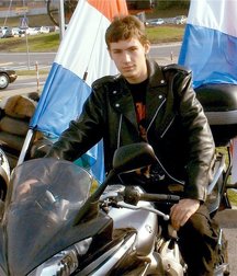 Bikers and leather love 5d1095c203b19.jpg