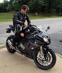 Bikers and leather love 5d1095cd60531.jpg