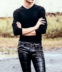 Bikers and leather love 5d1095d5a8006.jpg