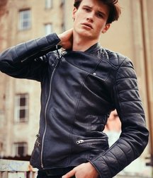 Bikers and leather love 5d1095d92f5eb.jpg