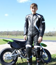 Bikers and leather love 5d1095ee15fb4.jpg