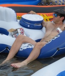 Barefoot hotties  5d10a906b0f67.jpg