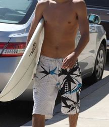 Barefoot hotties  5d10a90a71278.jpg