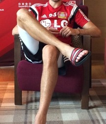 Barefoot hotties  5d10a919b95db.jpg