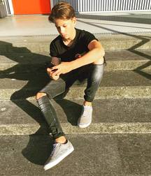 Sneaker and boot boys 5d10c1f77c658.jpg