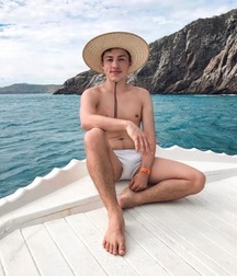 Twinks and models barefoot 5d10c41faddbb.jpg