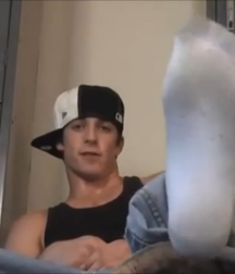 These feet needs a good cleaner 5d1110139be9a.png