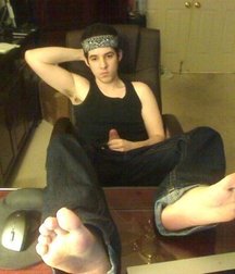 Boy feet from highschool 5d12034304ebf.jpg