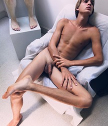 Loving the boys feet 2 5d126994142bb.jpg
