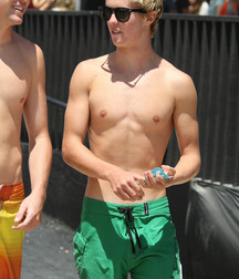 Twinks 123 5d126c3808bd8.jpg