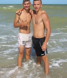 Twinks 123 5d126c3eddb46.jpg