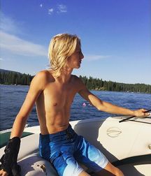 Twinks 123 5d126c4f3d60e.jpg
