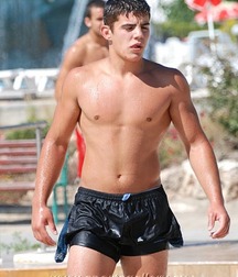 Twinks 123 5d126c7c6a2e0.jpg