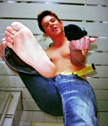 Smell of boyfeet