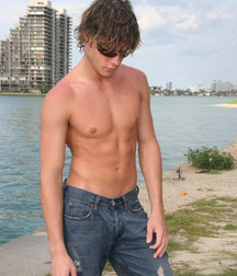 Model boys 5d14e0f1483cb.jpg