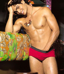 Model boys 5d14e117760a7.jpg