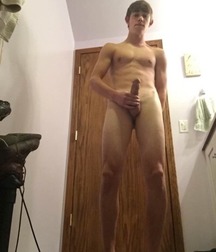 Sexy boys and models 2 5d14e4073538b.jpg