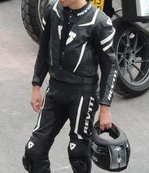 Bikers in leather and boots 5d19fcd066c7e.jpg