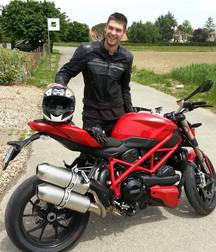 Bikers in leather and boots 5d19fcd5a6c06.jpg