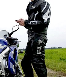 Bikers in leather and boots 5d19fcf3be201.jpg