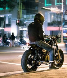 Bikers in leather and boots 5d19fd18a71c5.jpg
