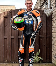Bikers in leather and boots 5d19fd1f9da7c.jpg