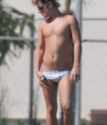 Speedo hotties 5d1b5818088a8.jpg