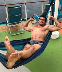 Boyfeet hotties 5d1b62707d83a.jpg