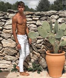 Boyfeet hotties 5d1b628ec218f.jpg