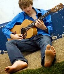 Barefoot boys 12 5d1bb7f679755.jpg
