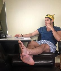 Barefoot boys 12 5d1bb806dd986.jpg