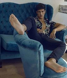 Barefoot boys 12 5d1bb80adea53.jpg