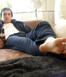Boyfeet 2 5d1dbece80dc3.jpg